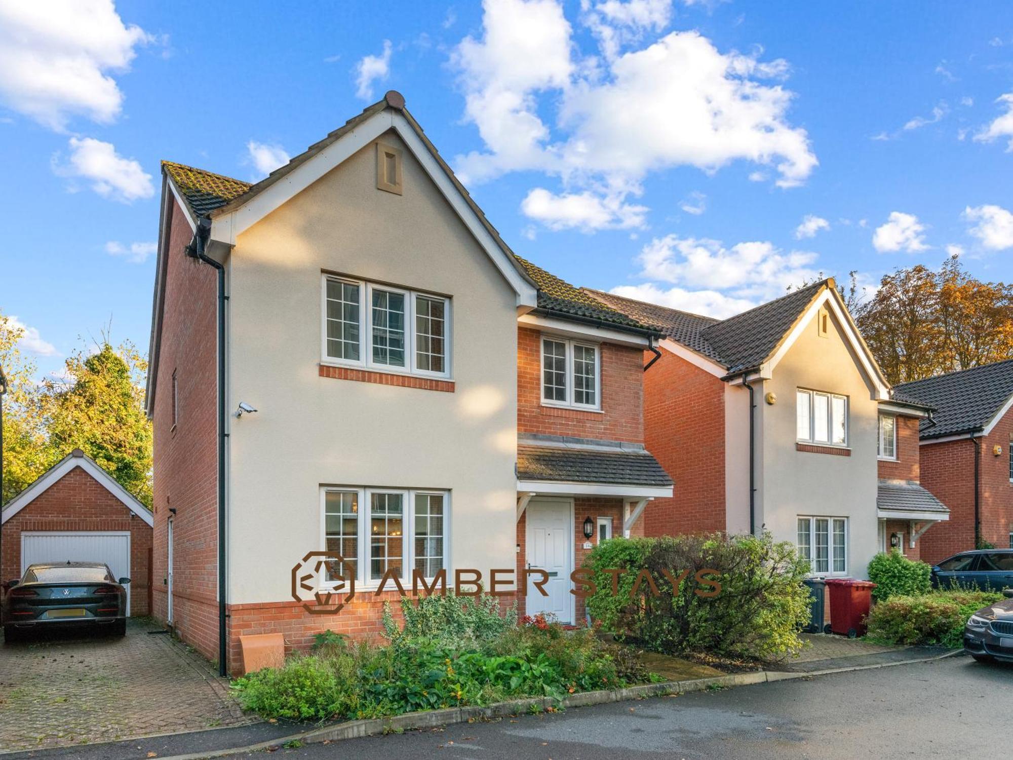 Spacious 5 Bed House In Reading By Amber Stays, Perfect For Business & Contractors, Sleeps 12! エクステリア 写真